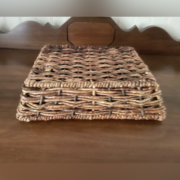 Vintage Basket - Picture 2 of 2